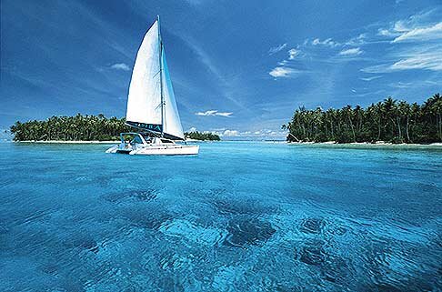 26384640_1212502402_yachtmadiba.jpg